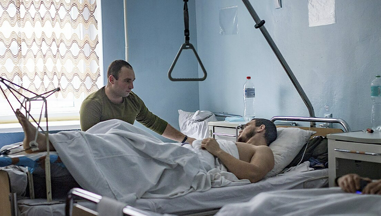 Svarbi valanda. Į Ukrainą prieš Velykas išvyksta 24 Lietuvos medikų savanorių: norinčių vykti – per 300