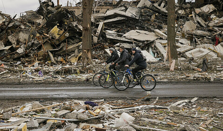 Žinios. Pranešama, kad Rusijos pajėgos ir toliau vykdo raketų ir bombų atakas prieš Ukrainos civilinių vietovių infrastruktūrą