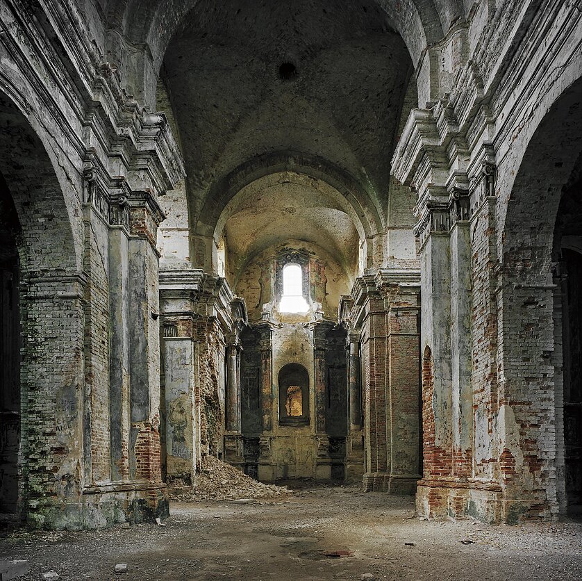 Raimondas Paknys, Laikas kultūrai. Raimondo Paknio albume „Mūro istorijos“ - išeinančio pasaulio paveikslai