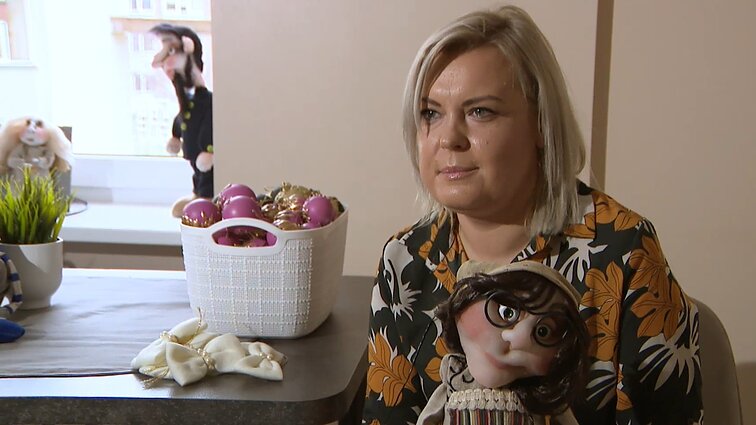 Ką galima sukurti iš dėvėtų drabužių, senos bižuterijos ir kitų niekam nebereikalingų daiktų. Dalios Statauskienės atradimai.