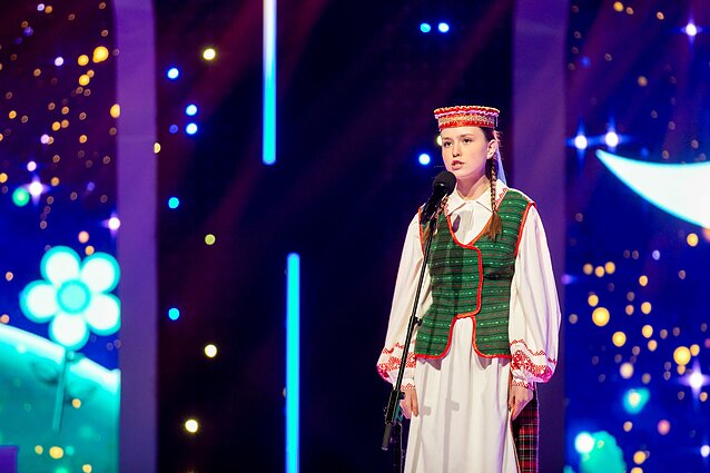 Dainų dainelė 2022. Danielė Sobol – „Už aukštųjų kalnelių“