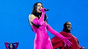 Dua Lipa pradėjo koncertų turą Europoje