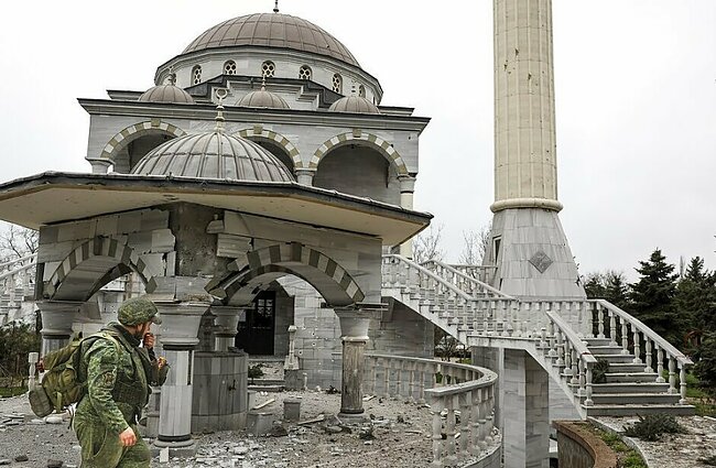 Dienos tema. Karo akademijos instruktorius: jeigu rusai ir atkirs kažkokius miestus, ukrainiečiai pasiruošę kovoti apsuptyje
