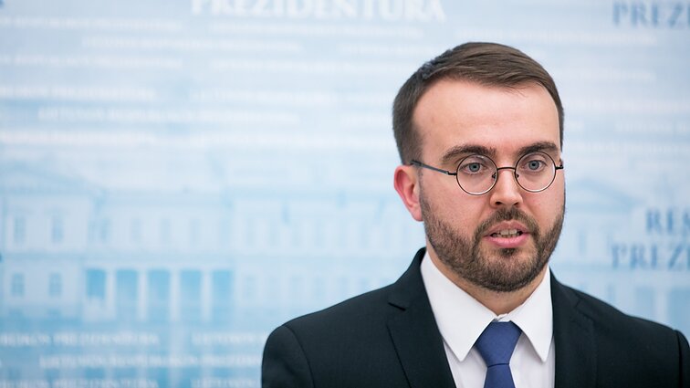 Nausėdos patarėjas Mačiulis: prezidentas palaiko visas priimtas Konstitucijos pataisas