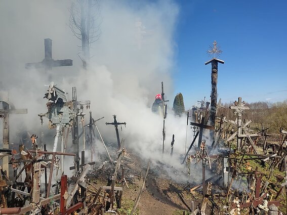 Gaisras Kryžių kalne