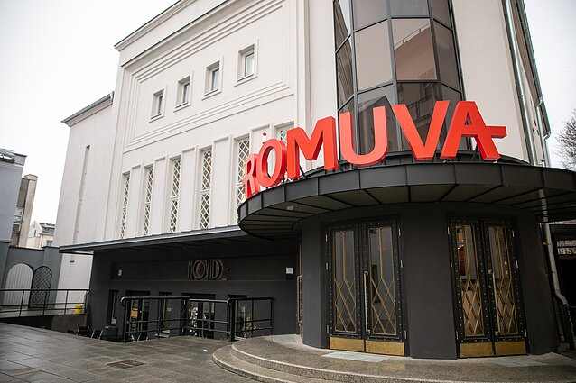 Žinios. Kaune duris atvėrė kino teatras „Romuva“