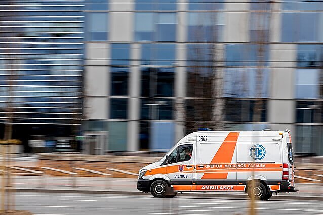 Žinios. Skaudi avarija sostinėje: susidūrus trims automobiliams žuvo trys žmonės