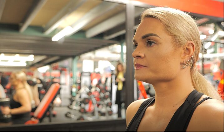 Anglijoje gyvenanti kultūrizmo čempionė Vaiva: anksčiau vakaro laukdavau tam, kad galėčiau valgyti nesveiką maistą