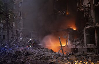 Ataka Kyjive. Asociatyvi