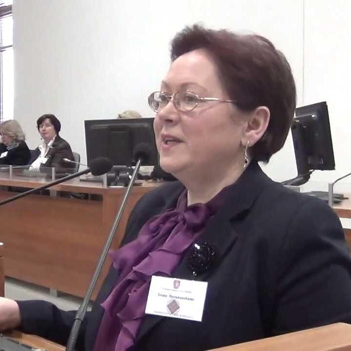 Dešimt balų. Ar tikrai akademiniai rezultatai neturi vertės?