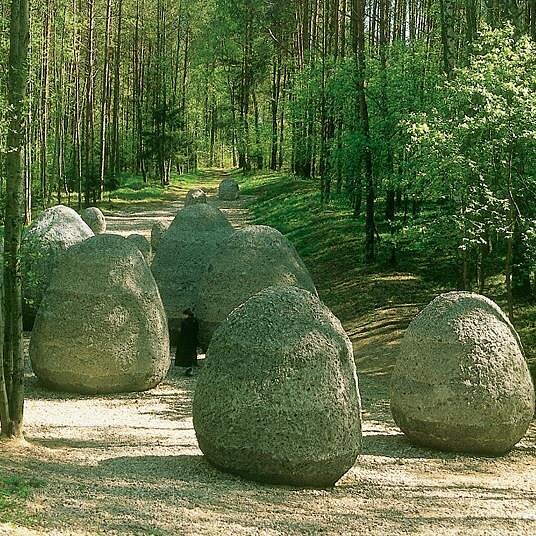 Homo cultus. Iš balkono. Erdvė kaip skulptūra. Pokalbis su Europos parko įkūrėju skulptoriumi Gintaru Karosu