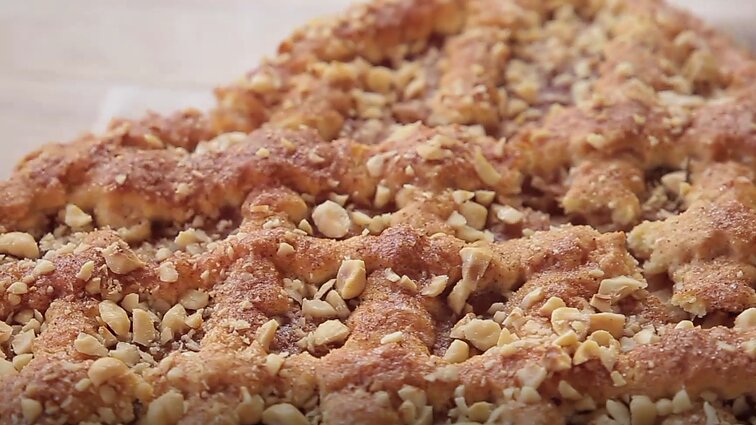 Desertų fanams: saldumynas po sočios vakarienės – lenkiško obuolių pyrago „Šarlotka“ receptas