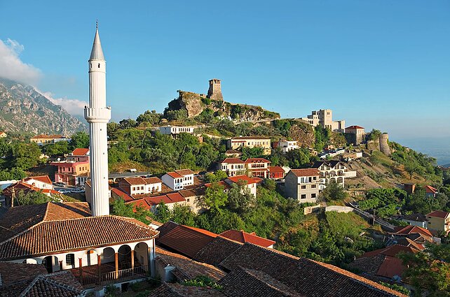 Albanija