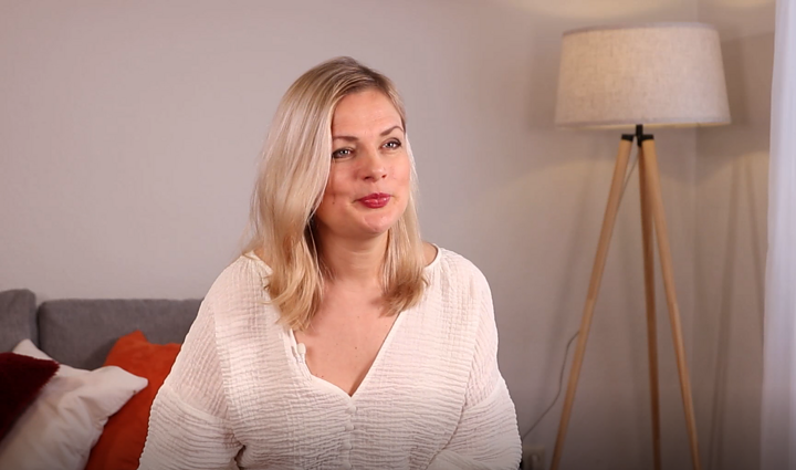 Šeimos griūtį išgyvenusi vokalistė Remezaitė-Schibalsky: viskas pasikeitė, kai vyras pradėjo lankyti saviugdos kursus