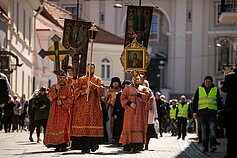 Several hundred Orthodox Christians took part in a procession in Vilnius on Saturday, calling to preserve the unity of the church and to end the “fratricidal war” in Ukraine. Several hundred Orthodox Christians took part in a procession in Vilnius on Saturday, calling to preserve the unity of the church and to end the “fratricidal war” in Ukraine.