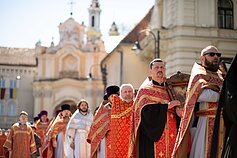 Several hundred Orthodox Christians took part in a procession in Vilnius on Saturday, calling to preserve the unity of the church and to end the “fratricidal war” in Ukraine. Several hundred Orthodox Christians took part in a procession in Vilnius on Saturday, calling to preserve the unity of the church and to end the “fratricidal war” in Ukraine.