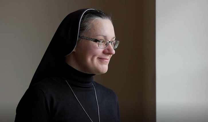 Tik 35-erių vienuolės kelią pasirinkusi Rima Malickaitė: kad ir kokie stereotipai bebūtų – aš esu visiškai išsipildžiusi moteris
