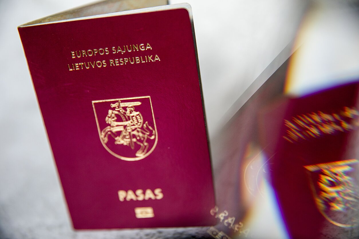 Lithuanian passport (associative image)