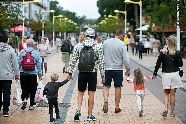Žinios. Poilsis pajūryje šiemet bus brangesnis – ir už nakvynę, ir už maistą teks pakloti daugiau