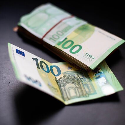 10–12. Kaip su vaikais kalbėtis apie pinigus?