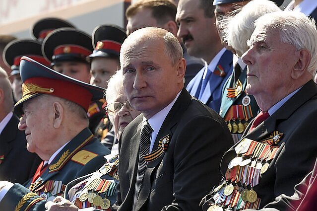 Politologė apie pratybas Kaliningrade: Putinas taip siunčia žinią rusams, kad Kaliningradą reikia saugoti nuo Vakarų