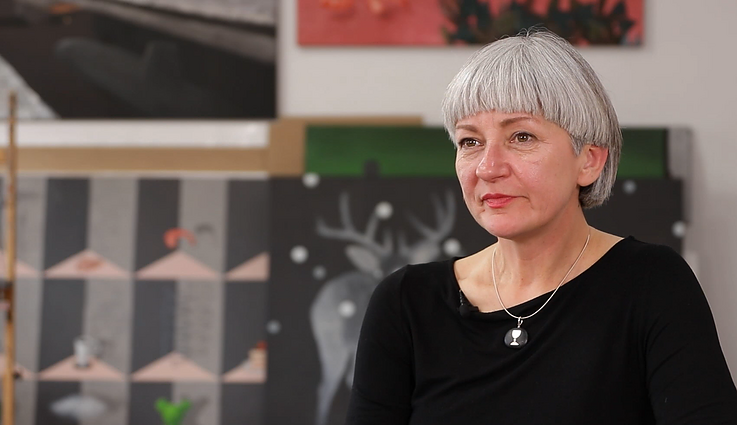 Brandžius santykius nepakartojamu grožiu laikanti tapytoja Kosinskaitė: ilgai gyvenau svetimą gyvenimą, norėjau susikurti savo