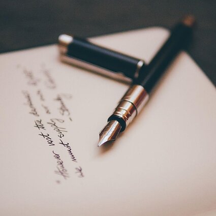 Vakaro lyrika. Slava Ukraini! Herojam slava! Aktoriai ir poetai skaito ukrainiečių eiles. I dalis