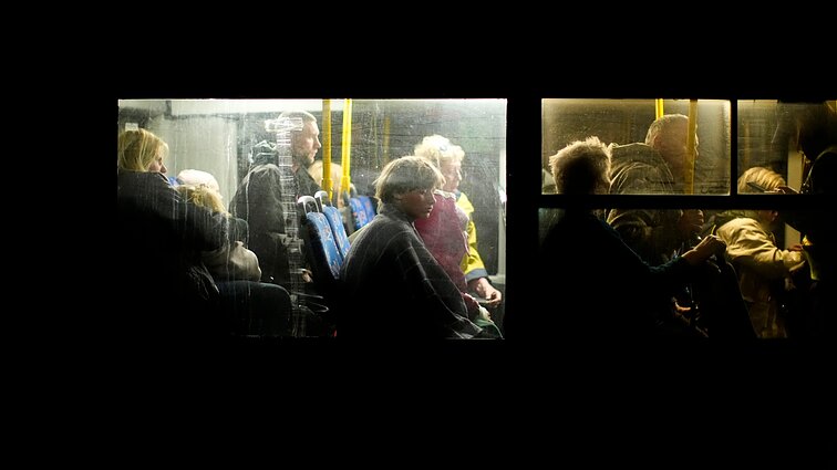 Žinios. Iš Mariupolio „Azovstal“ plieno gamyklos saugiai evakuoti dar 174 civiliai