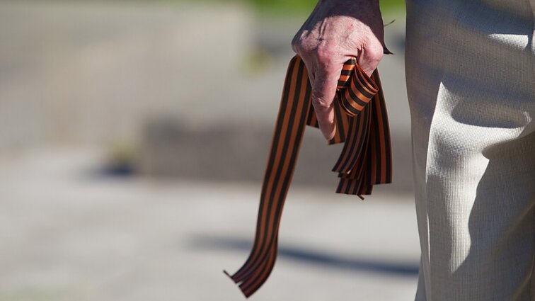 Žinios. Lietuvos gyventojai pritaria Rusijos agresijos simbolių draudimui, tačiau yra atlaidesni dėl Rusijos atlikėjų