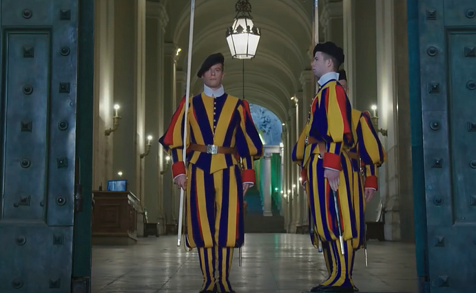 Popiežiaus šveicarų gvardijos siuvėjas: uniforma – tai mozaika, kurią sudėlioju automatiškai