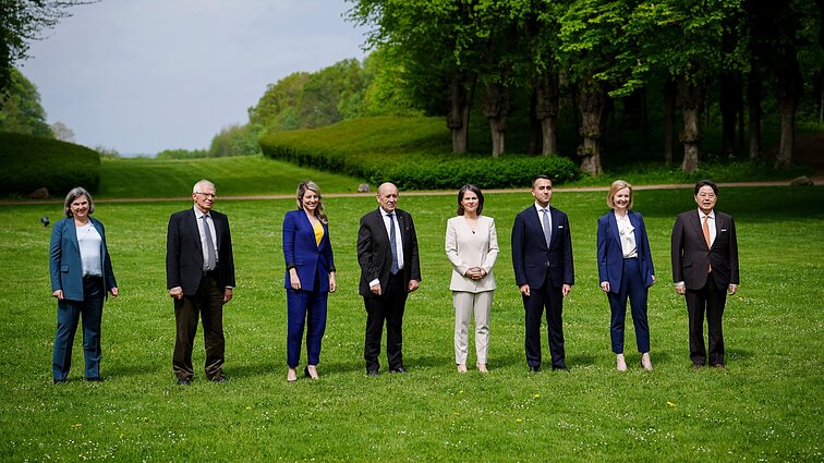 Žinios. Didžiojo septyneto šalys sako, kad niekada nepripažins Rusijos perbraižytų Ukrainos sienų