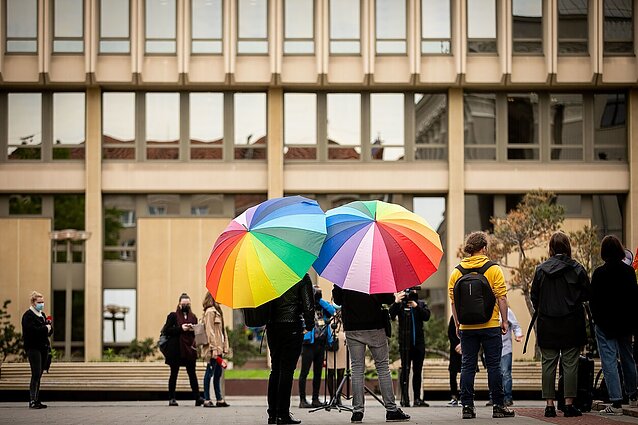 Žinios. Valdantieji užregistravo naują lyčiai neutralios partnerystės įstatymo projektą