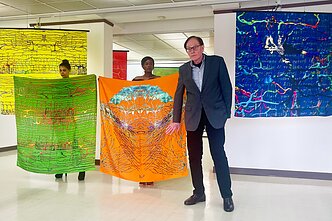 Dr. Audrius Plioplys ir jo kūriniai Dr. Audrius Plioplys ir jo kūriniai