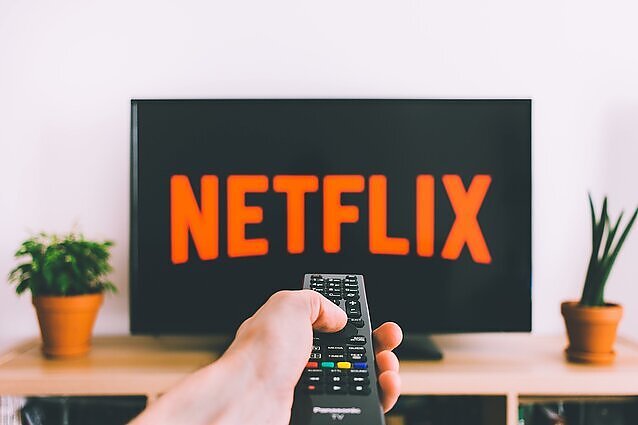 „Netflix“ purto neregėta krizė: akcijos atpigo beveik 70 proc., atleidžiami apie pusantro šimto darbuotojų
