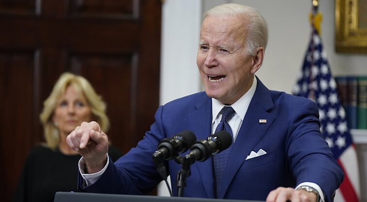 Panorama. Po išpuolio vienoje Amerikos mokyklų Joe Bidenas ragina griežtinti ginklų kontrolę