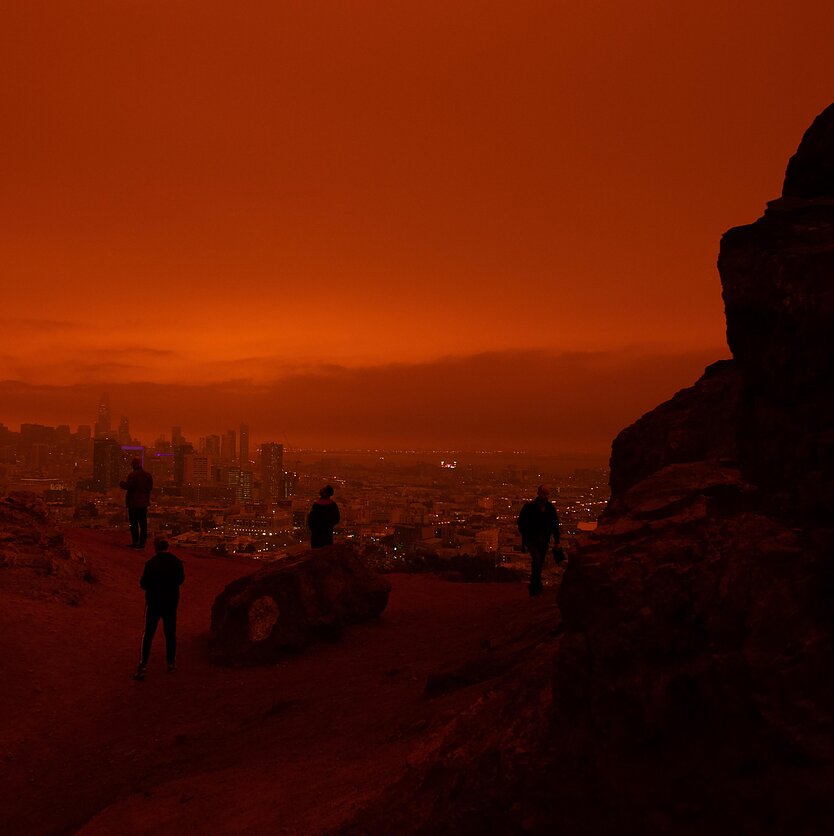 Patrick Perkins/ „Unsplash“ nuotr., Tamsa / naktis / mistika / gaisras / vakaras / San Franciskas