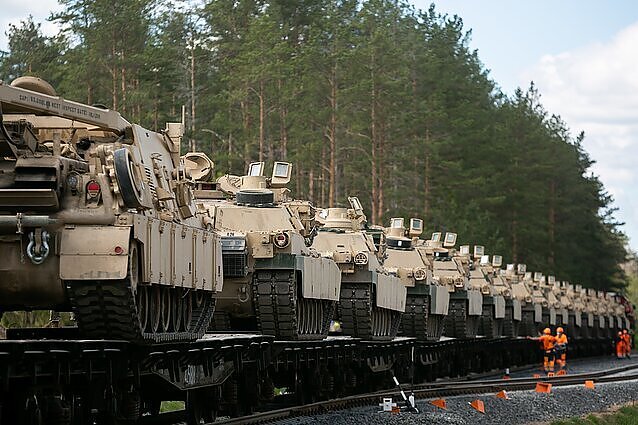 Žinios. „Lietuvos geležinkeliai“ ketina infrastruktūrą pritaikyti NATO pajėgų atvykimui
