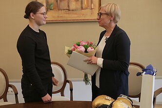 Jurgita Šiugžinienė sveikino Gabrielę Stonkutę Jurgita Šiugžinienė sveikino Gabrielę Stonkutę