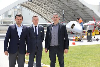 Turkija davinoja bepilotį orlaivį „Bayraktar“ Lietuvai Turkija davinoja bepilotį orlaivį „Bayraktar“ Lietuvai