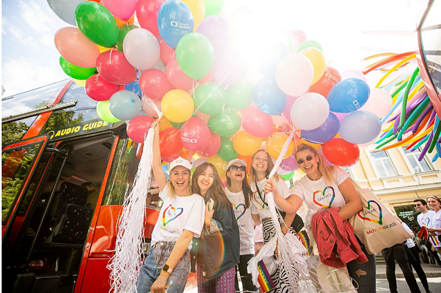 „Baltic Pride“ eitynėse susirinkusi tūkstantinė minia: tai ir šventė, ir kova už lygias teises „Baltic Pride“ eitynėse susirinkusi tūkstantinė minia: tai ir šventė, ir kova už lygias teises