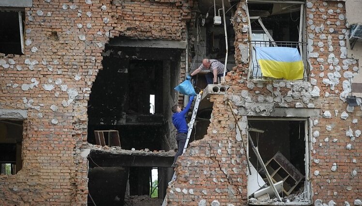 Žinios. Luhansko gubernatorius: Sjeverodoneckas lyginamas su žeme