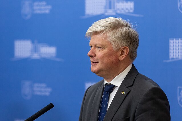 Žinios. Seimas šiandien turėtų spręsti dėl interpeliacijos žemės ūkio ministrui Kęstučiui Navickui