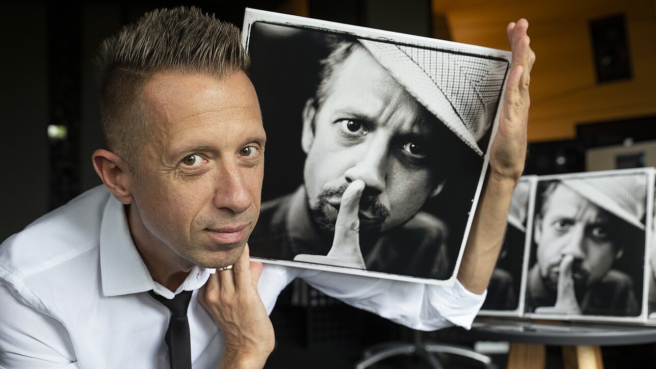 Linas Adomaitis savo pirmąjį solinį albumą išleido vinilo plokštelėje