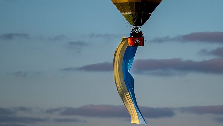 Žinios. Seimas priėmė rezoliuciją, kuria įsipareigojo palaikyti Ukrainą iki pergalės ir visiško teritorijos vientisumo atkūrimo