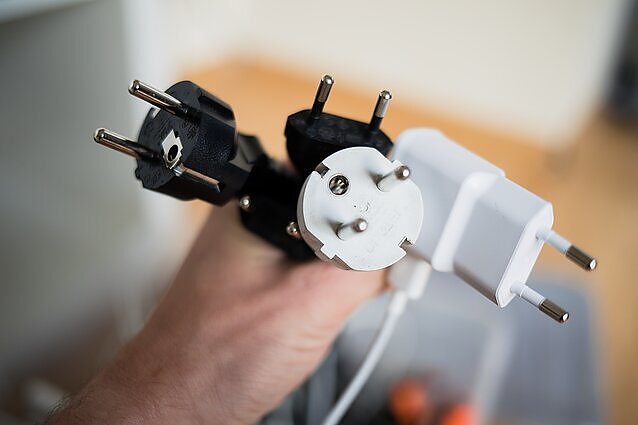 Antrasis elektros tiekėjo pasirinkimo etapas artėja prie pabaigos: kaip pasirinkti ir kas lauks to nepadariusių?