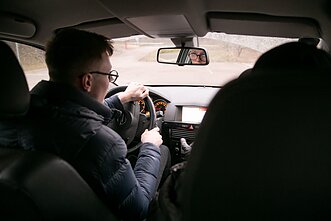 Saugaus vairavimo mokykla