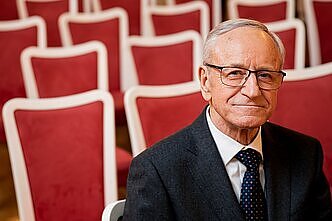 Mirė lazerių mokslo tėvu Lietuvoje vadintas fizikas, profesorius Algis Petras Piskaras