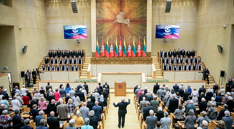 Žinios. Po bendro Gedulo ir vilties dienos minėjimo opozicija toliau tęsia posėdžių boikotą