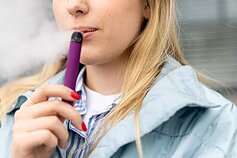 Vienkartinė elektroninė cigaretė Vienkartinė elektroninė cigaretė