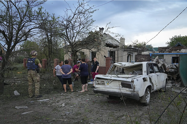Žinios. Lietuva Ukrainai perdavė šarvuotos technikos: užbaigė 15,5 mln. eurų vertės siuntą